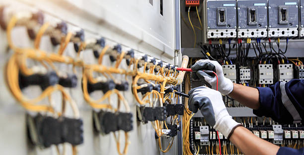 Professional Electrician technician working in Goodman, MO